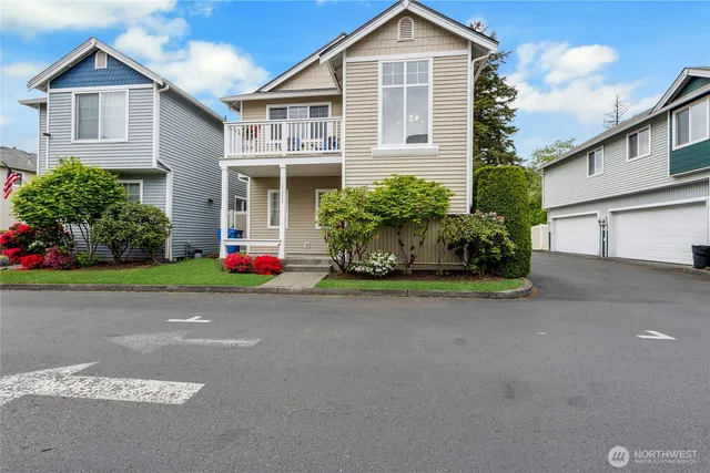 $379,950 | 11229 3rd Ave Court East, Tacoma, WA 98445