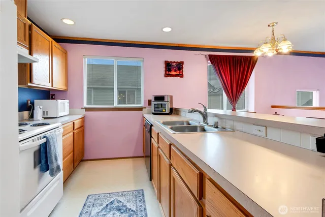 $379,950 | 11229 3rd Ave Court East, Tacoma, WA 98445