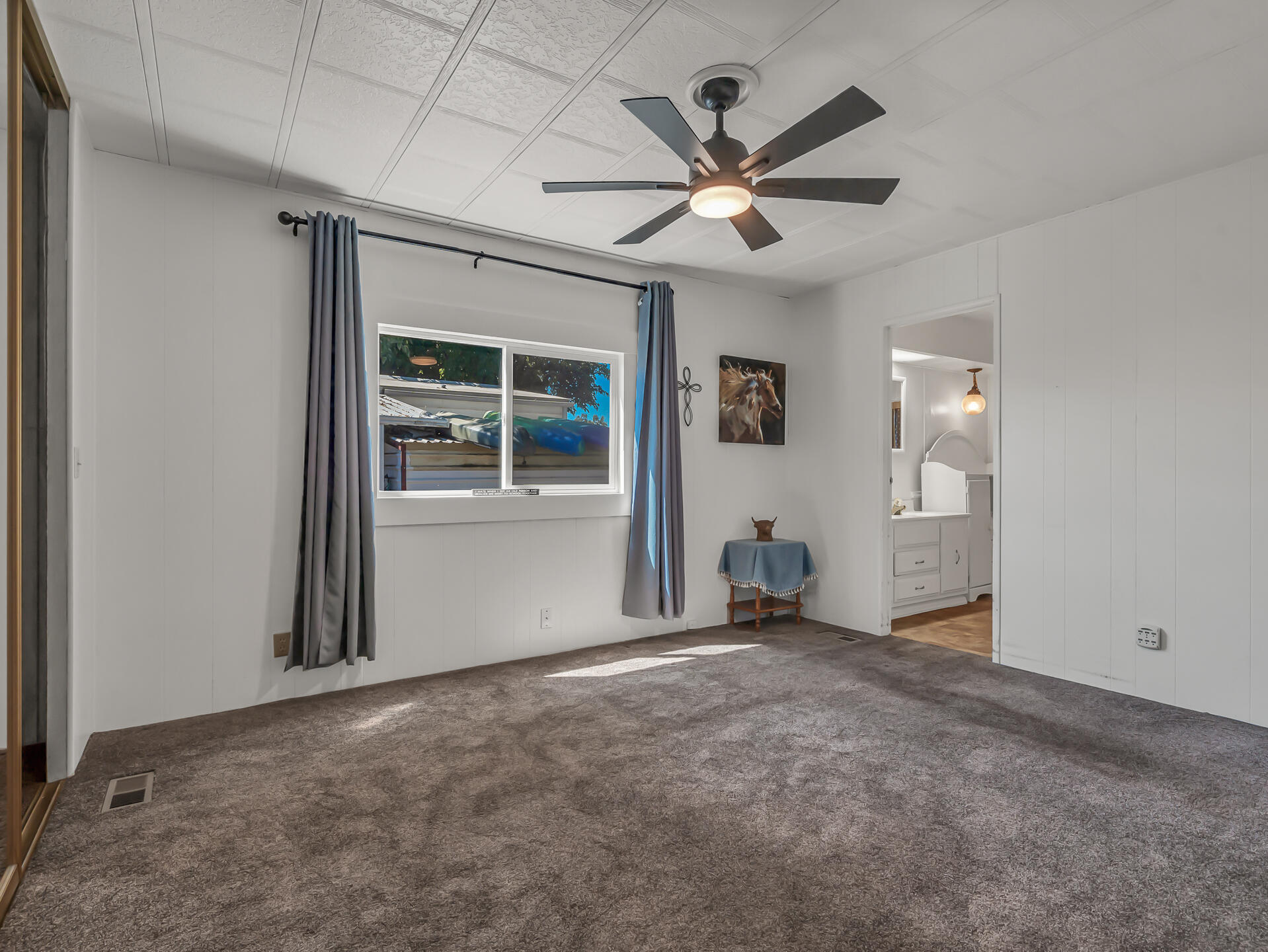 19964 Riverside Avenue, Unit 103 Anderson, CA 96007 - Photo 21 of 39 Primary Bedroom