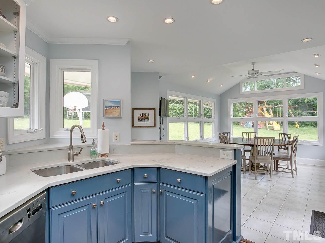 2208 Lash Avenue Raleigh, NC 27607 - Photo 10 of 30