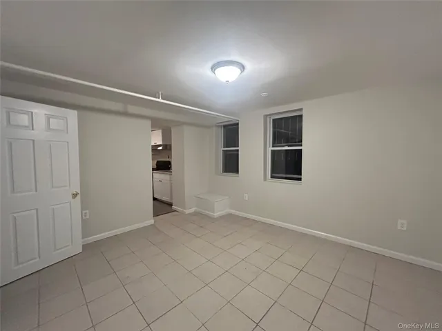 $1,750 | 144 Waverly Street, Unit 1, Yonkers, NY 10701