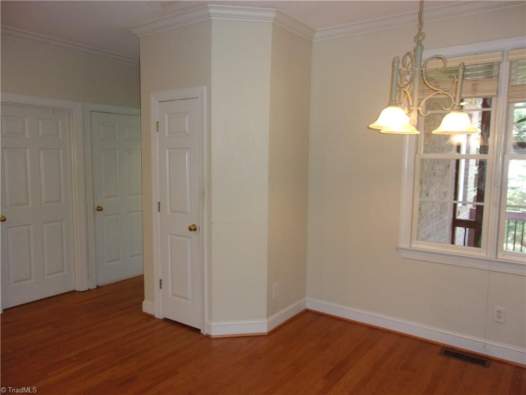 4423 Hunter Oaks Court High Point, NC 27265 - Photo 11 of 48