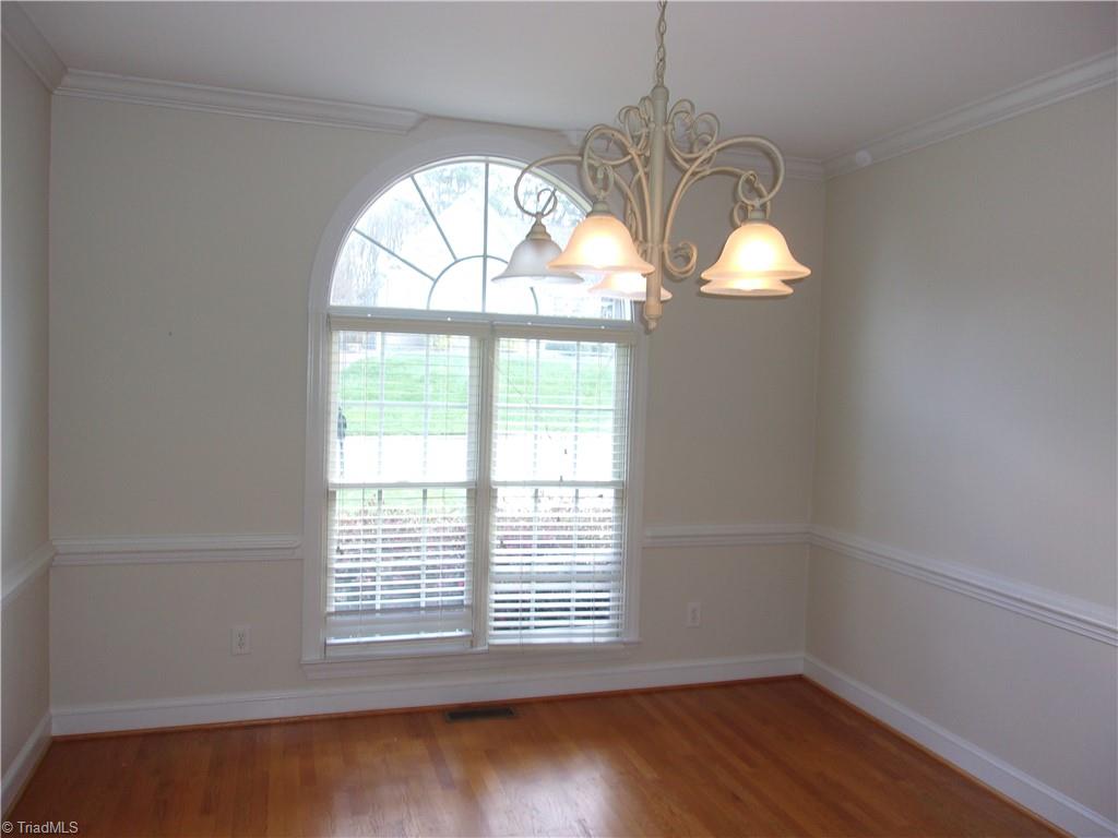 4423 Hunter Oaks Court High Point, NC 27265 - Photo 12 of 48