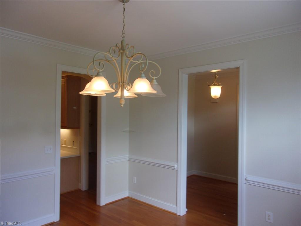 4423 Hunter Oaks Court High Point, NC 27265 - Photo 14 of 48