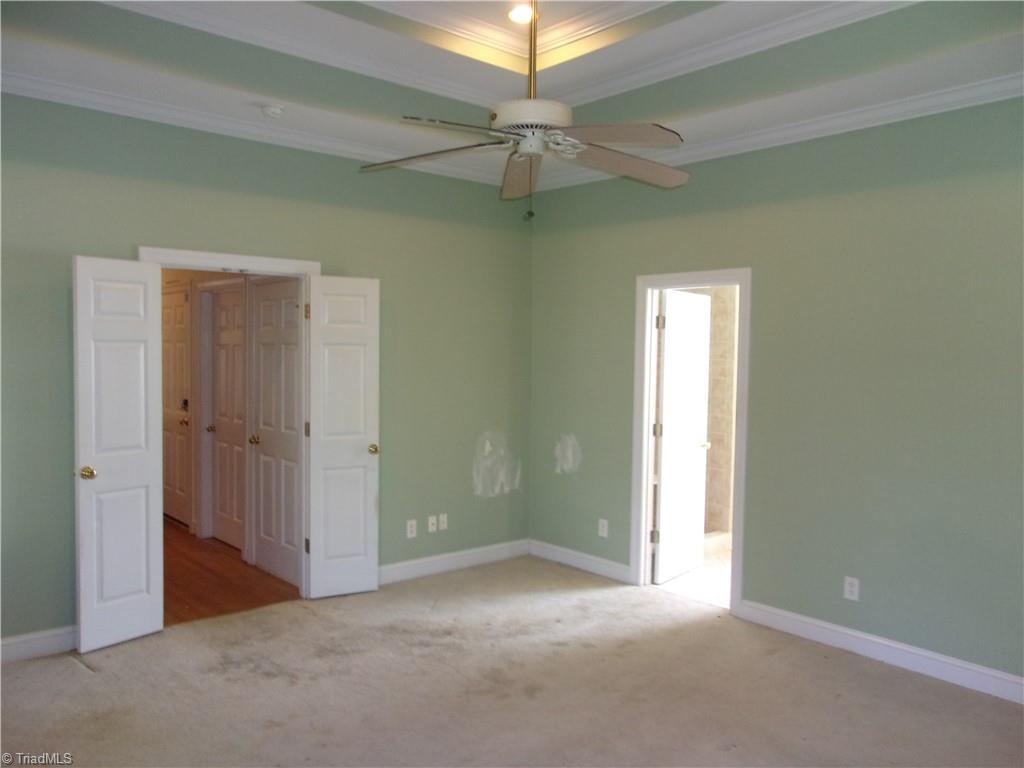 4423 Hunter Oaks Court High Point, NC 27265 - Photo 15 of 48