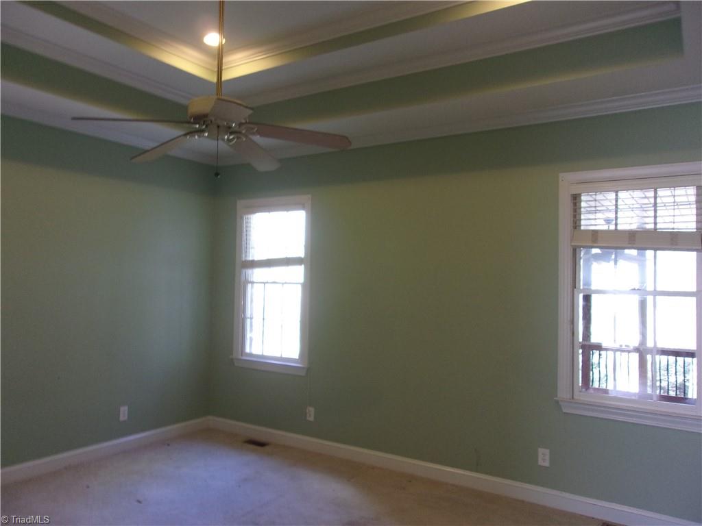 4423 Hunter Oaks Court High Point, NC 27265 - Photo 16 of 48