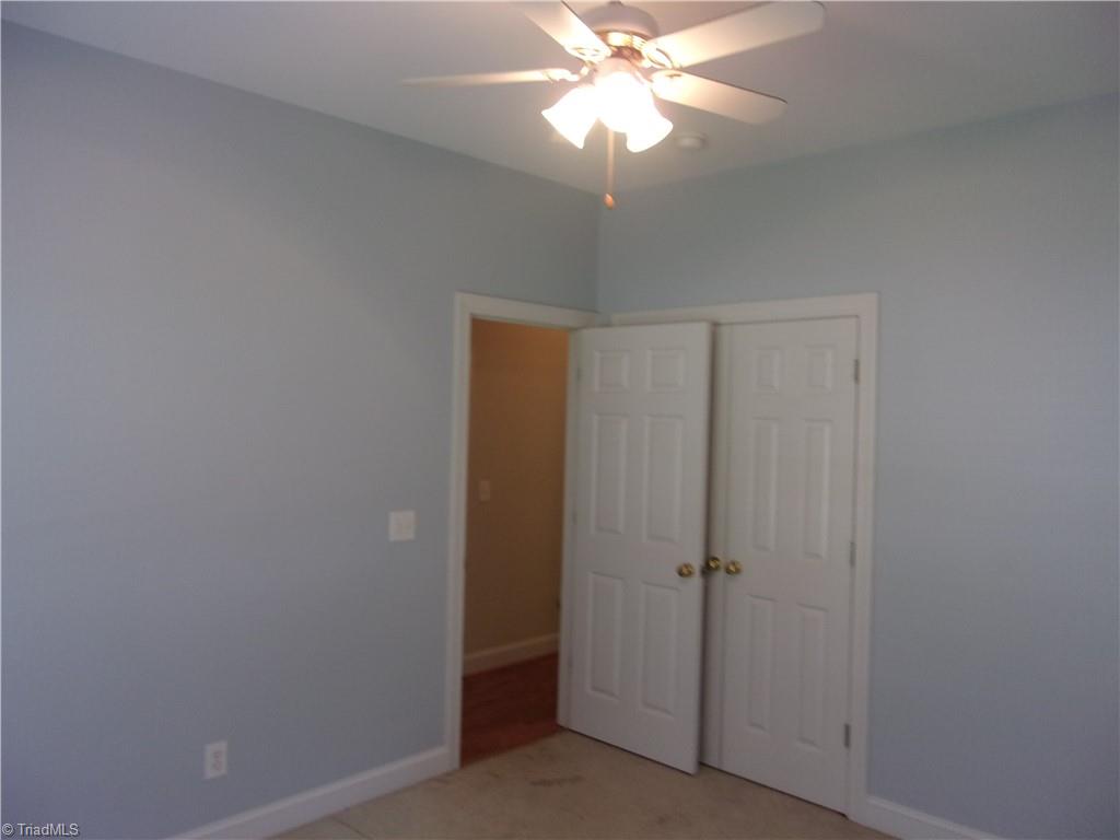 4423 Hunter Oaks Court High Point, NC 27265 - Photo 25 of 48