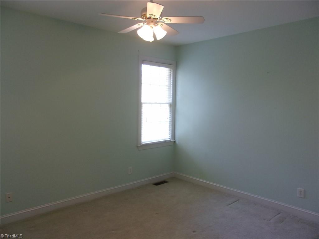 4423 Hunter Oaks Court High Point, NC 27265 - Photo 29 of 48