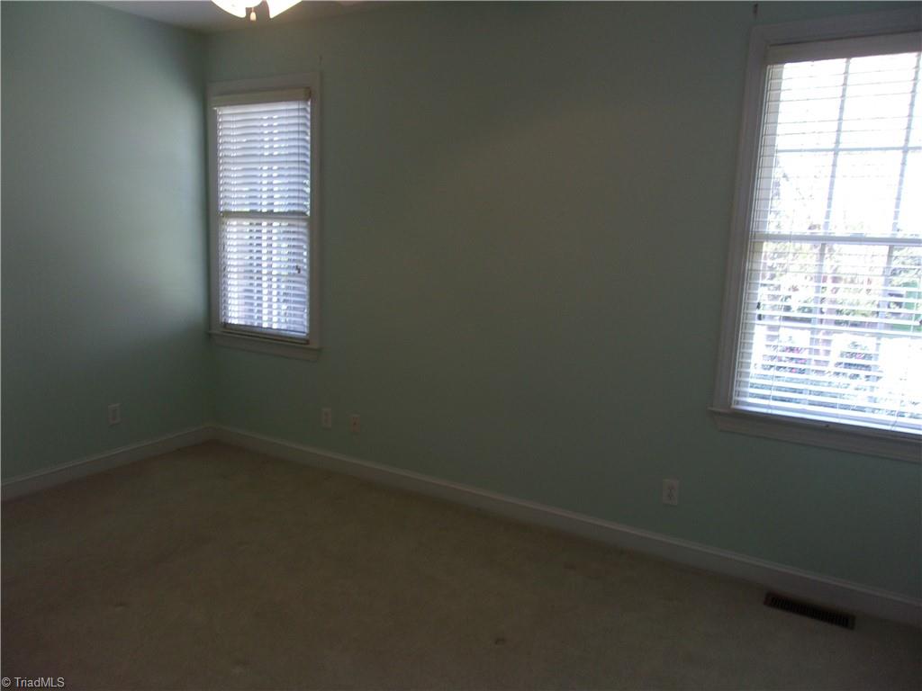 4423 Hunter Oaks Court High Point, NC 27265 - Photo 30 of 48