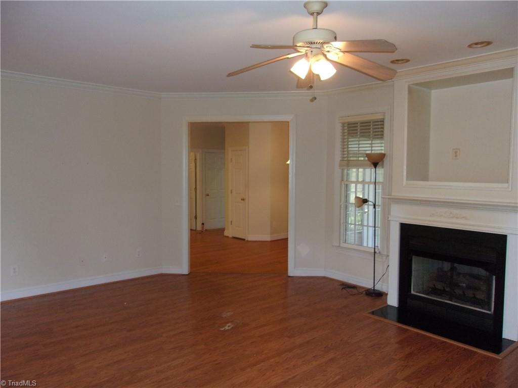 4423 Hunter Oaks Court High Point, NC 27265 - Photo 3 of 48