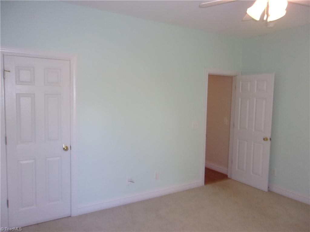 4423 Hunter Oaks Court High Point, NC 27265 - Photo 31 of 48