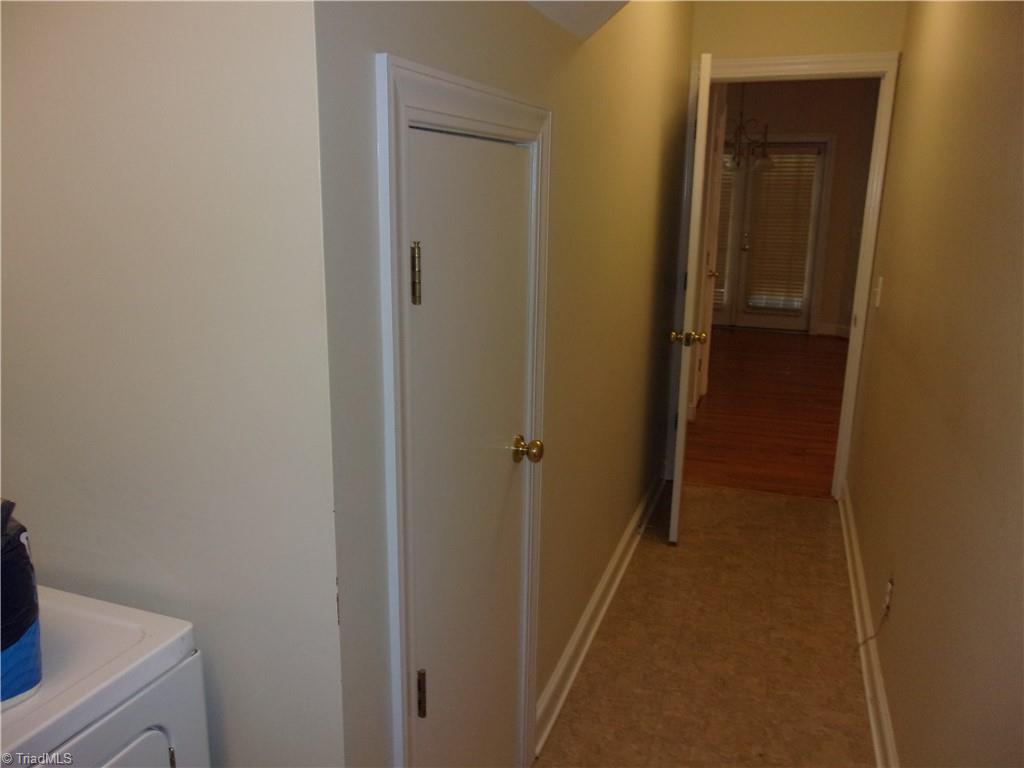 4423 Hunter Oaks Court High Point, NC 27265 - Photo 35 of 48