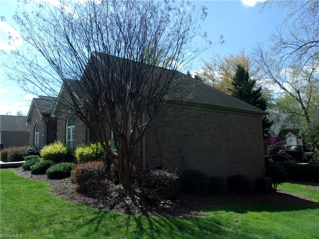 4423 Hunter Oaks Court High Point, NC 27265 - Photo 44 of 48