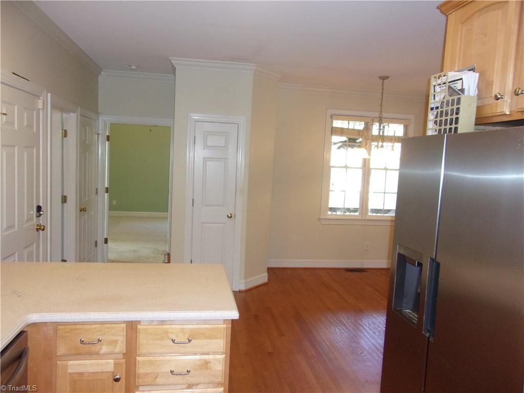 4423 Hunter Oaks Court High Point, NC 27265 - Photo 9 of 48