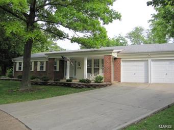 2837 Springridge Drive St. Louis, MO 63129 - Photo 1 of 1