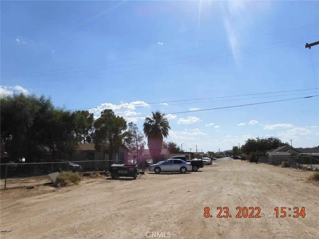 0 West Williams Street Yermo, CA 92398 - Photo 2 of 7 a view of a park