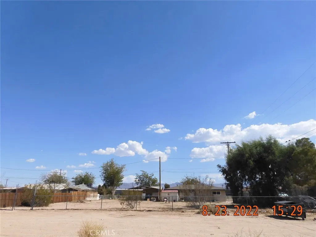 0 West Williams Street Yermo, CA 92398 - Photo 4 of 7 a view of a city