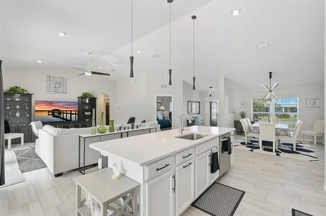 $439,000 | 42 Westglen Lane, Palm Coast, FL 32164