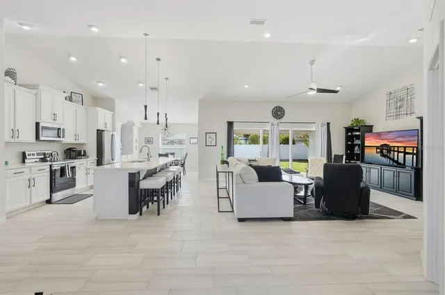 $439,000 | 42 Westglen Lane, Palm Coast, FL 32164