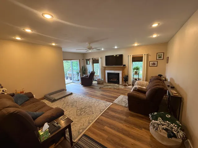 $300,000 | N698 County Road 577, Menominee, MI 49858