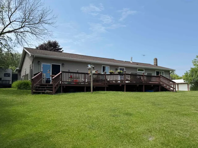 $300,000 | N698 County Road 577, Menominee, MI 49858
