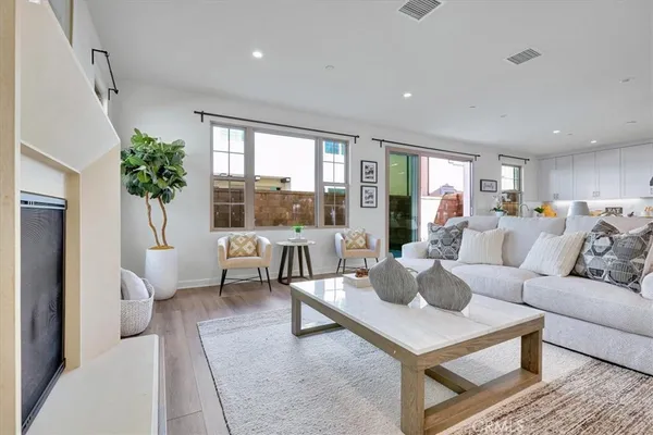 $1,990,000 | 114 Bouquet, Irvine, CA 92618