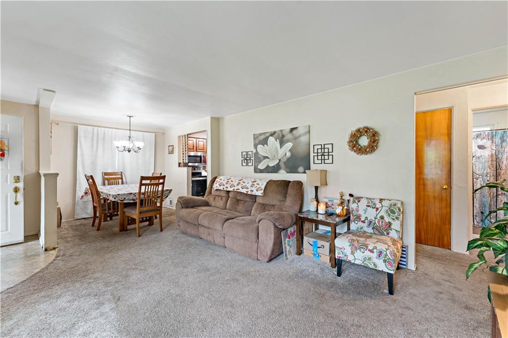 2325 Crestview Road Pittsburgh, PA 15216 - Photo 7 of 37 Gallery Image 7
