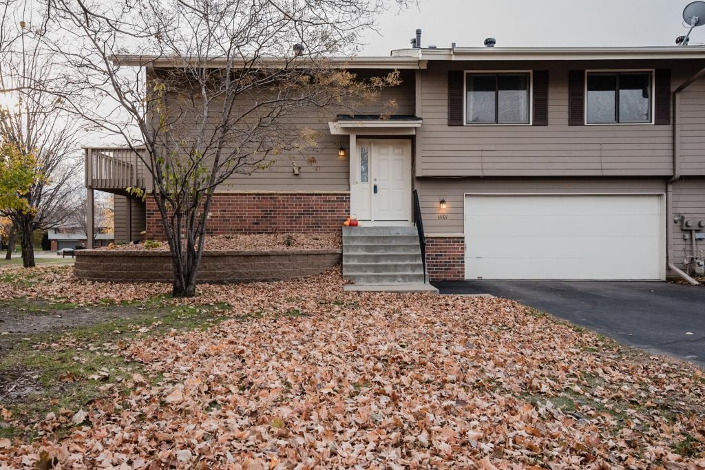 11101 Xavier Road South Bloomington, MN 55437 - Photo 2 of 22
