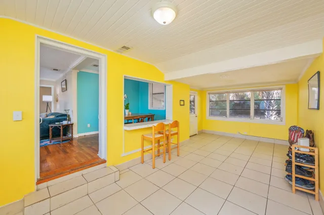 a view of a livingroom with furniture