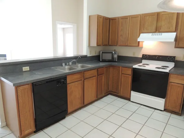 $2,100 | 12652 Ashmore Green Drive East, Jacksonville, FL 32246