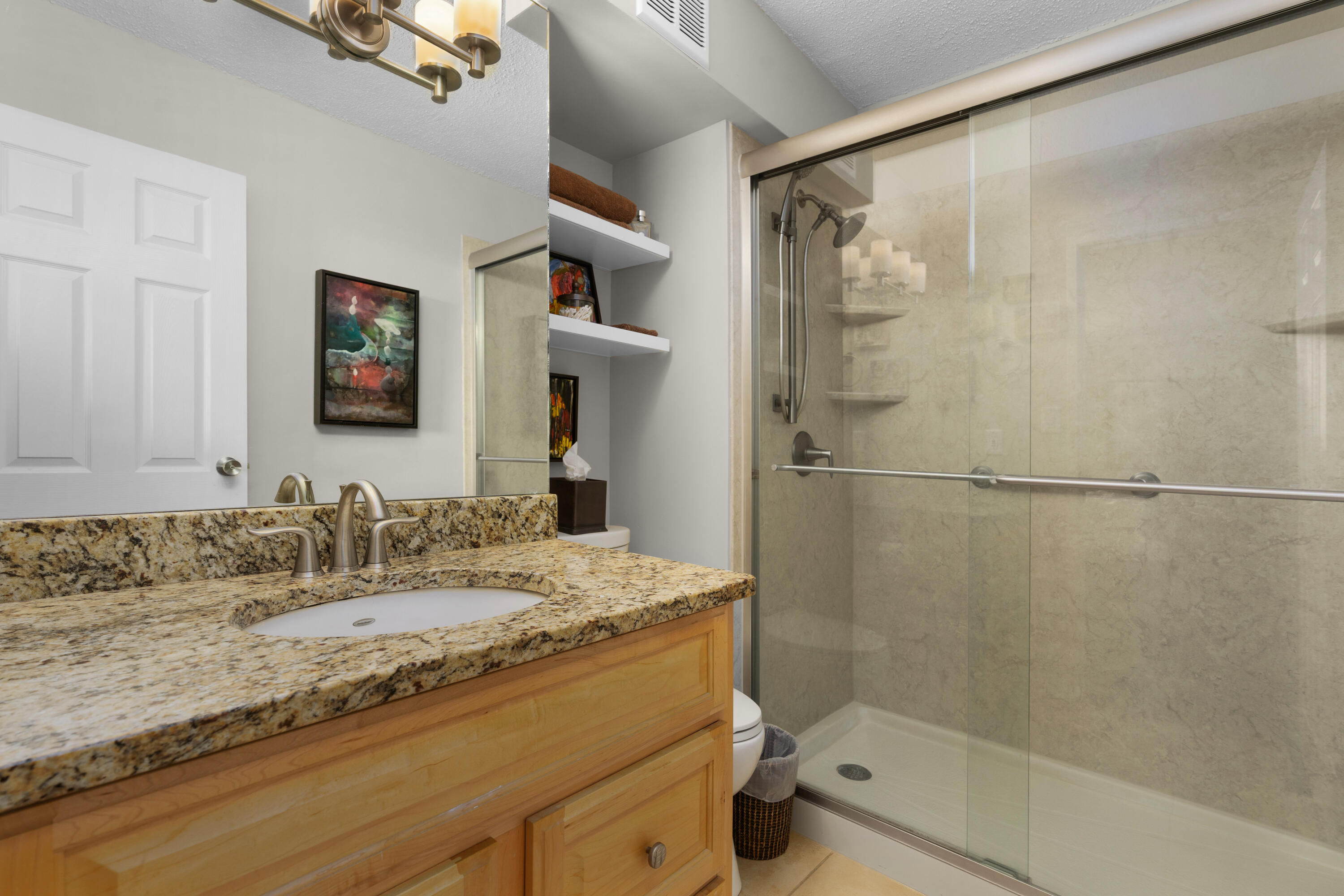 1131 Stringers Ridge Road, Unit 8K Chattanooga, TN 37405 - Photo 13 of 51 20 - 1131 Stringers Ridge 8k - Interior