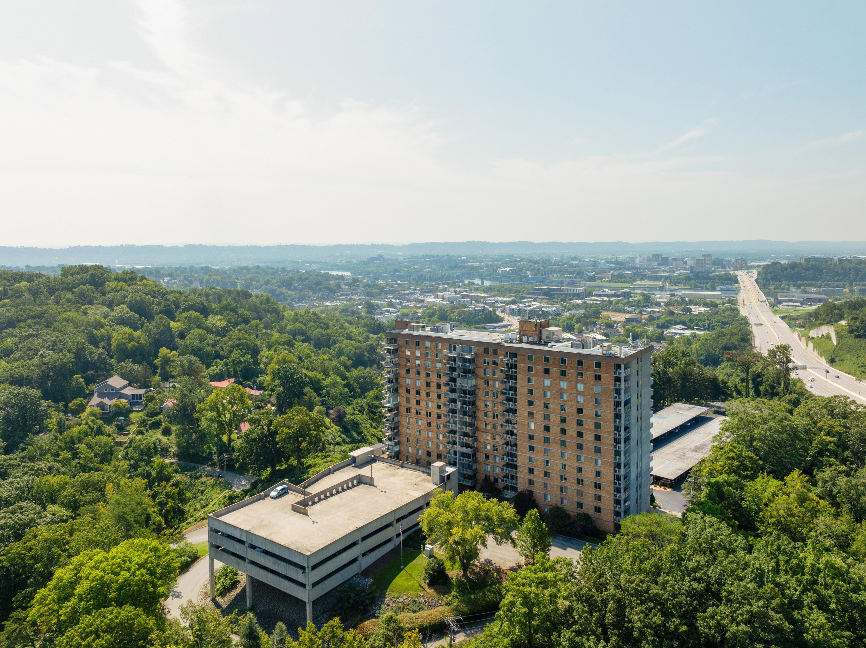 1131 Stringers Ridge Road, Unit 8K Chattanooga, TN 37405 - Photo 33 of 51 05 - Pinnacle - Drone