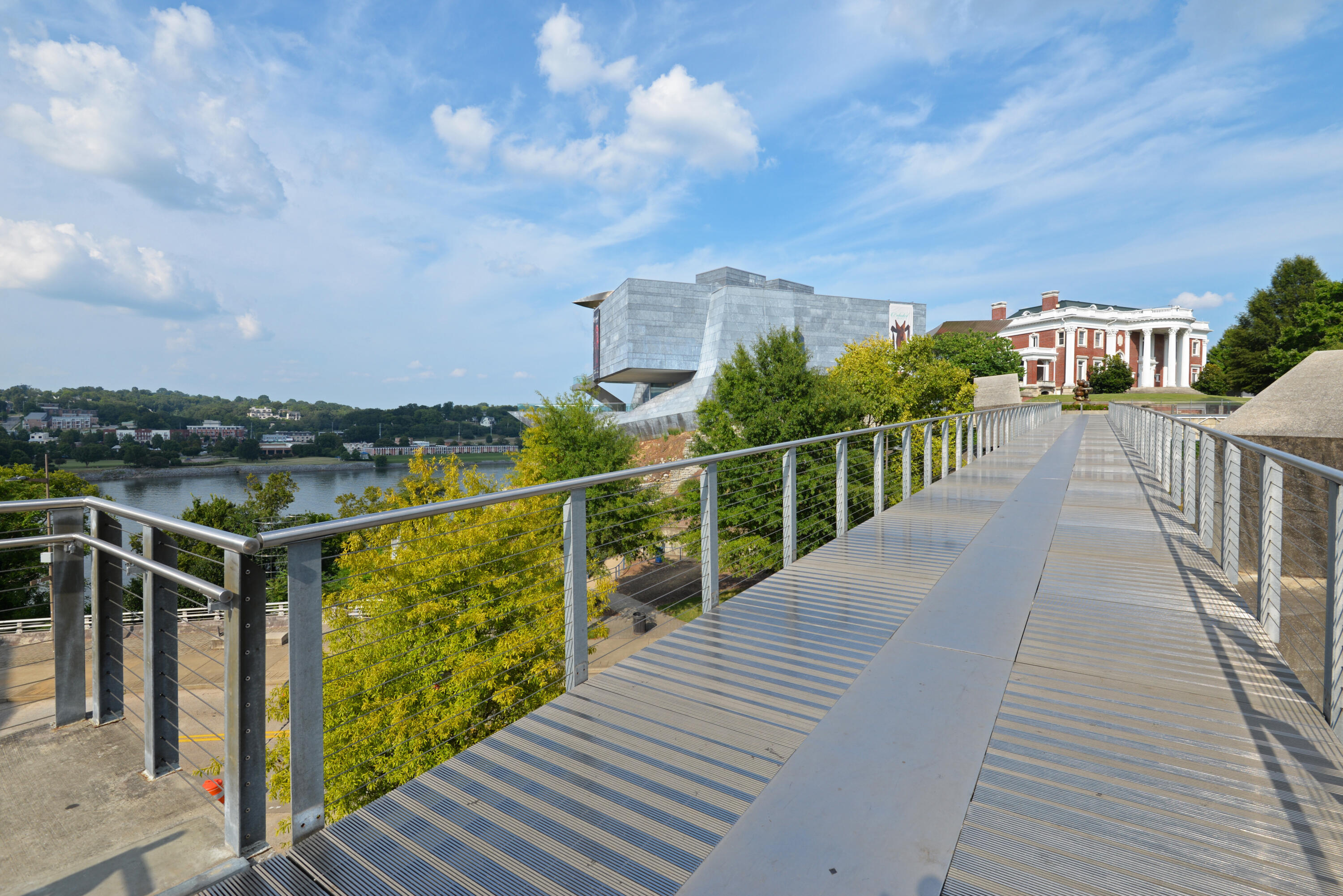 1131 Stringers Ridge Road, Unit 8K Chattanooga, TN 37405 - Photo 41 of 51 City - Walk to the Hunter Museum