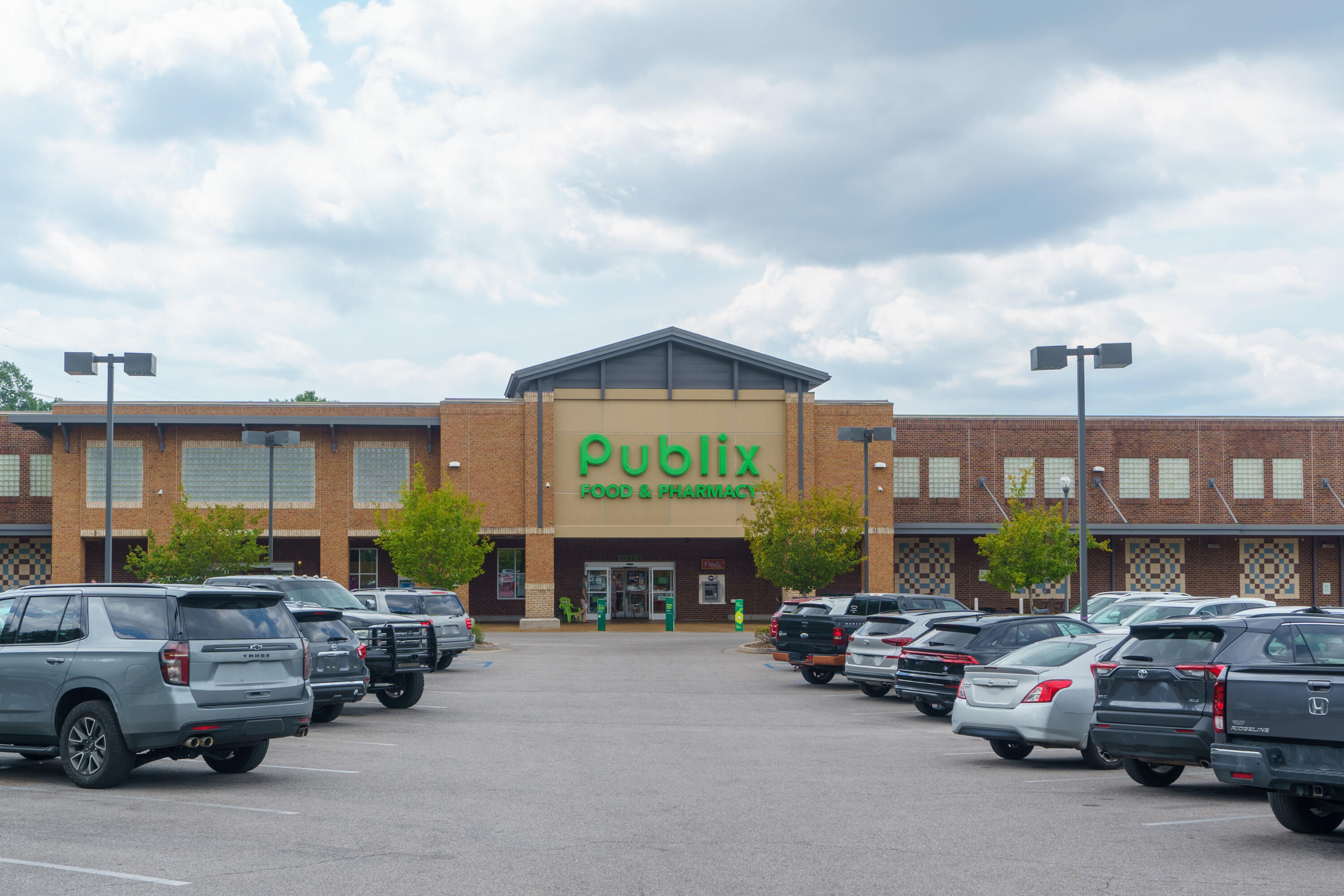 1131 Stringers Ridge Road, Unit 8K Chattanooga, TN 37405 - Photo 50 of 51 01 - North Shore - Publix