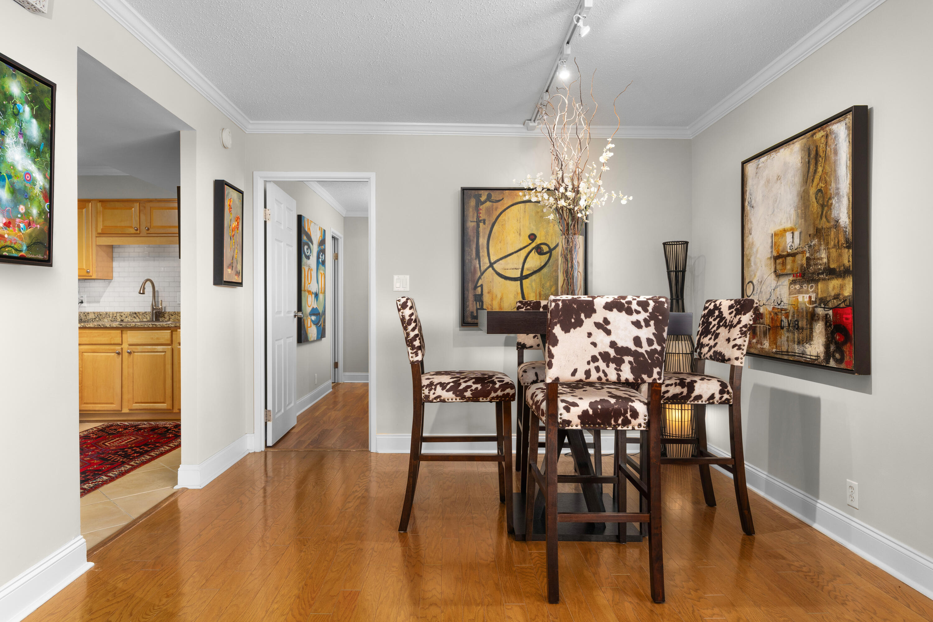 1131 Stringers Ridge Road, Unit 8K Chattanooga, TN 37405 - Photo 6 of 51 13 - 1131 Stringers Ridge 8k - Interior