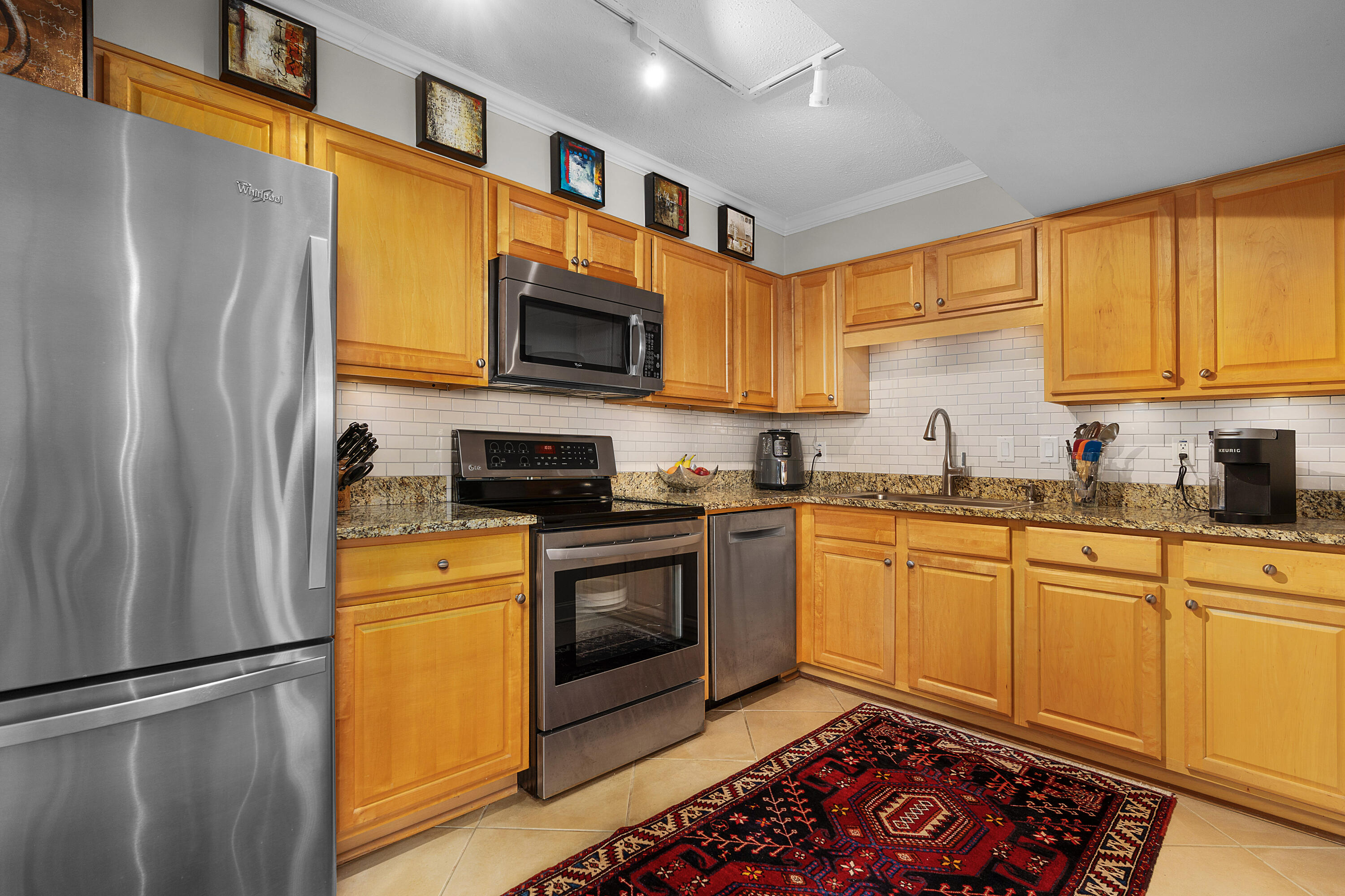 1131 Stringers Ridge Road, Unit 8K Chattanooga, TN 37405 - Photo 7 of 51 15 - 1131 Stringers Ridge 8k - Interior