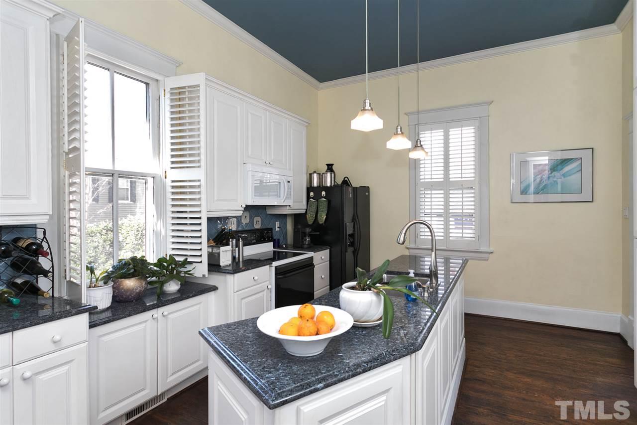 221 Linden Avenue Raleigh, NC 27601 - Photo 14 of 25
