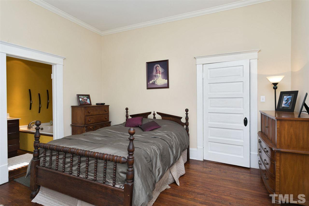 221 Linden Avenue Raleigh, NC 27601 - Photo 19 of 25