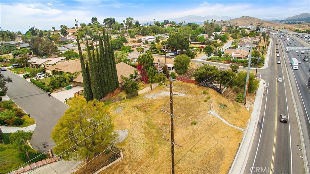 20517 Claremont Avenue Riverside, CA 92507 - Photo 2 of 6 a view of a city
