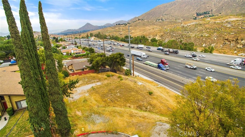 20517 Claremont Avenue Riverside, CA 92507 - Photo 3 of 6 a view of a city