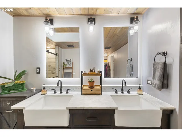 $715,000 | 15441 South Union Mills Road, Mulino, OR 97042