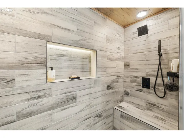 $715,000 | 15441 South Union Mills Road, Mulino, OR 97042