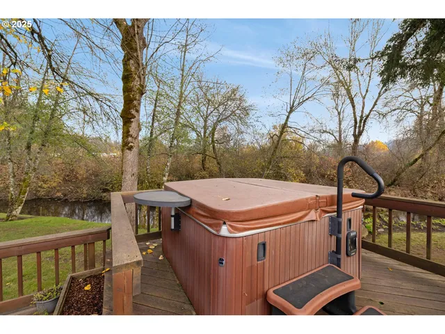 $715,000 | 15441 South Union Mills Road, Mulino, OR 97042