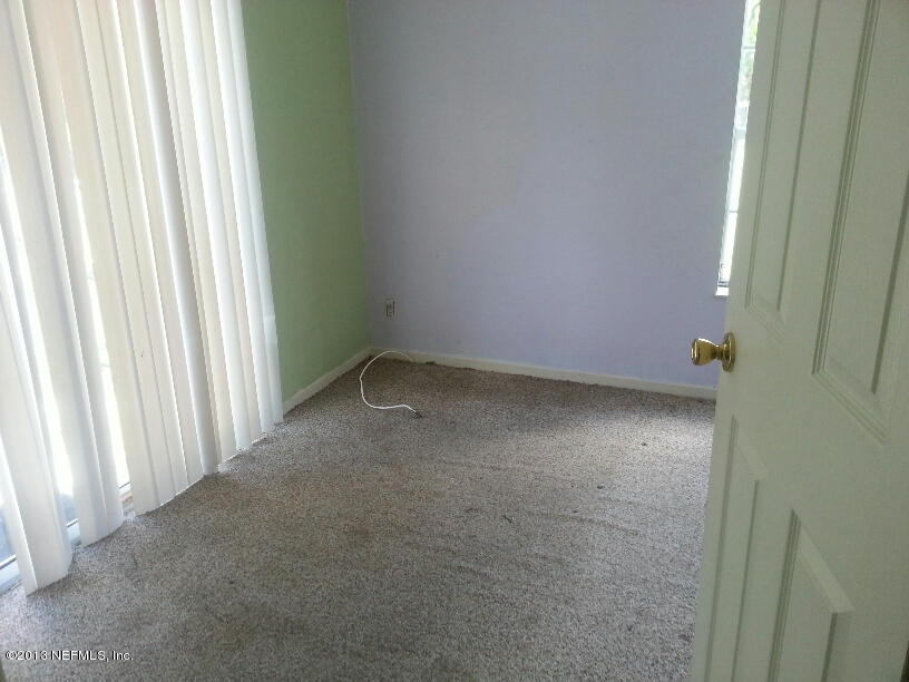 13365 Grover Road Jacksonville, FL 32226 - Photo 12 of 19 Side room by kitchen