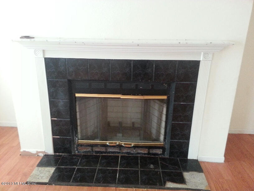 13365 Grover Road Jacksonville, FL 32226 - Photo 3 of 19 Fireplace