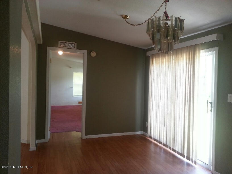 13365 Grover Road Jacksonville, FL 32226 - Photo 4 of 19 Diningroom