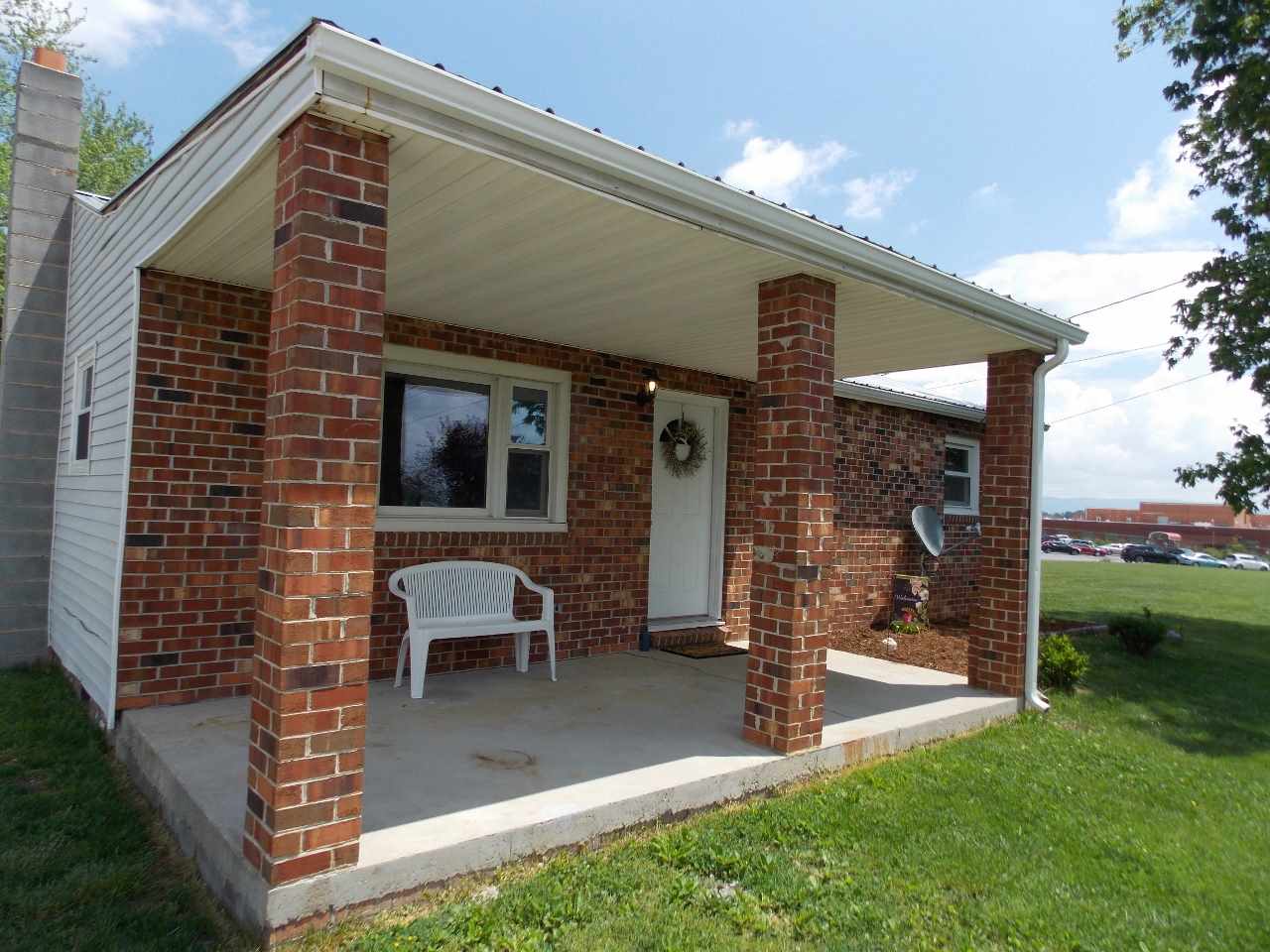 43 Riverside Avenue Verona, VA 24482 - Photo 4 of 30 Gallery Image 4