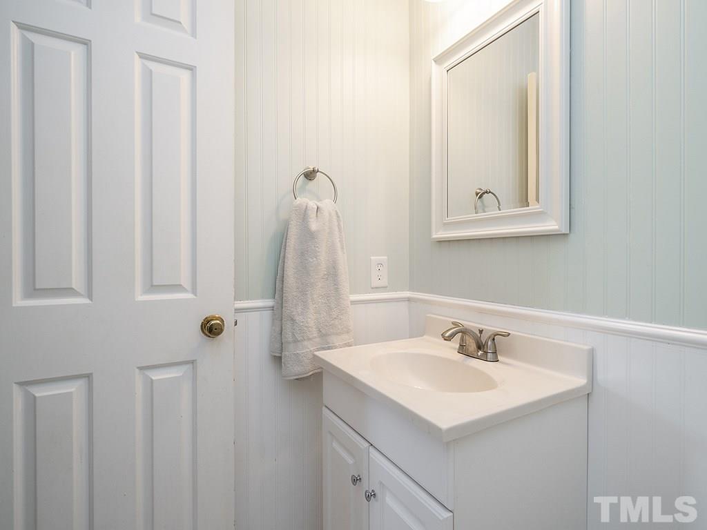 2043 Fox Run Road Burlington, NC 27215 - Photo 14 of 25 Gallery Image 14