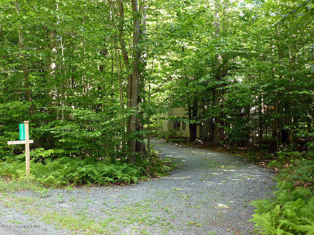 2134 Blue Ox Road Pocono Pines, PA 18350 - Photo 27 of 28 HochbergStreetView