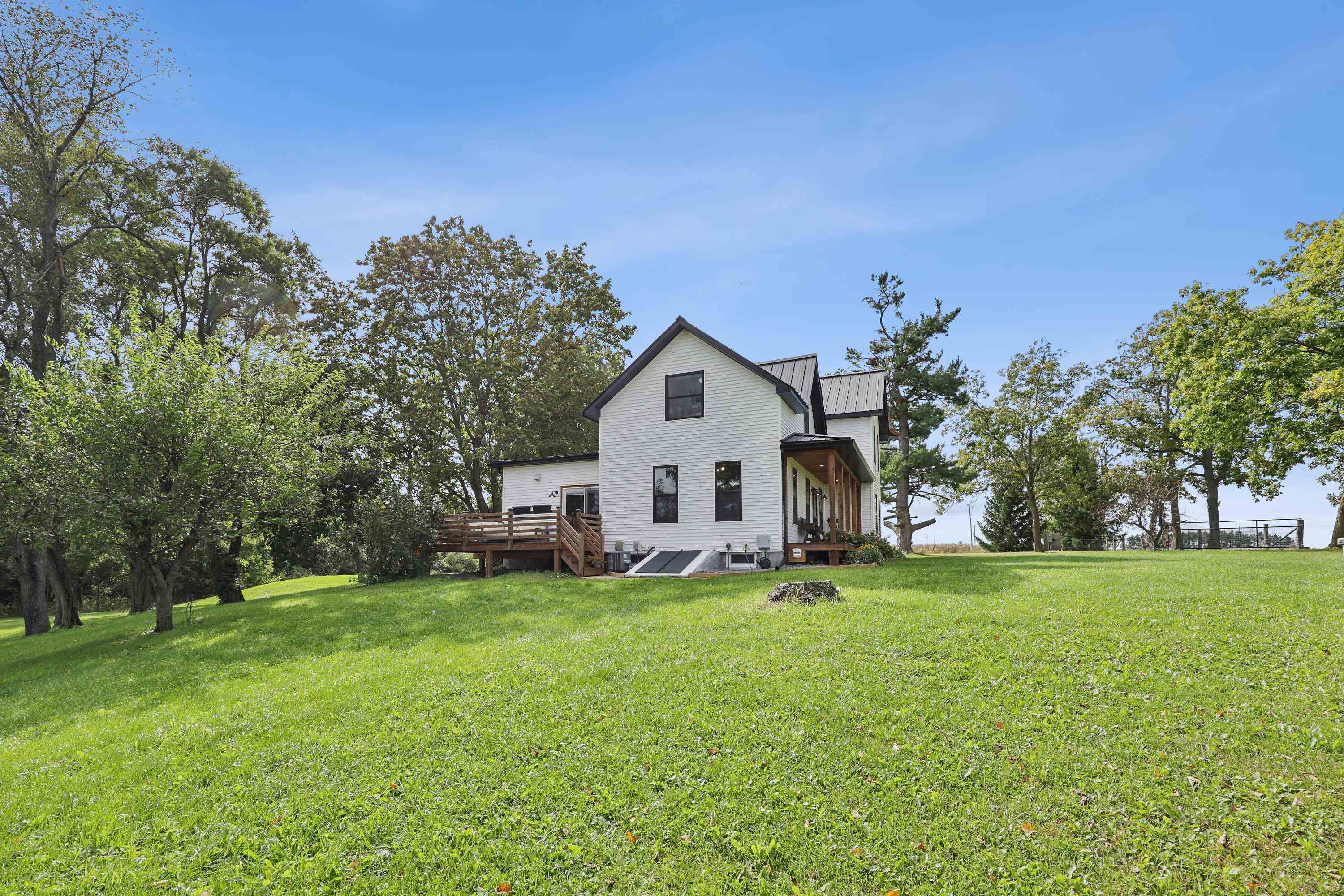 E4915 Herritz Road Reedsburg, WI 53959 - Photo 9 of 81 Gallery Image 9